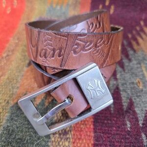New York Yankees MLB Brandish Leather Belt - Brown Size 40